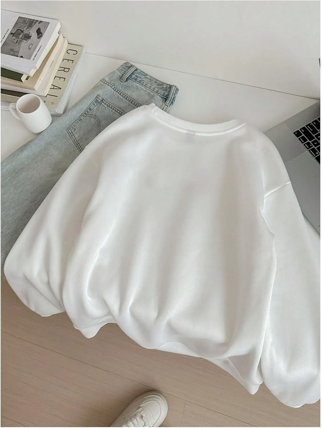GORGLITTER Women's Letter Graphic Sweatshirt Crewneck Long Sleeve Sweatshirt Tops Pullovers