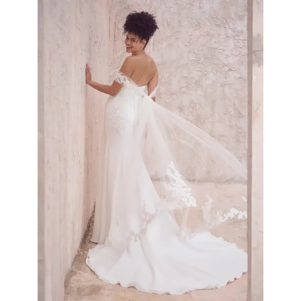 Maggie Sottero Byron Detachable Train
