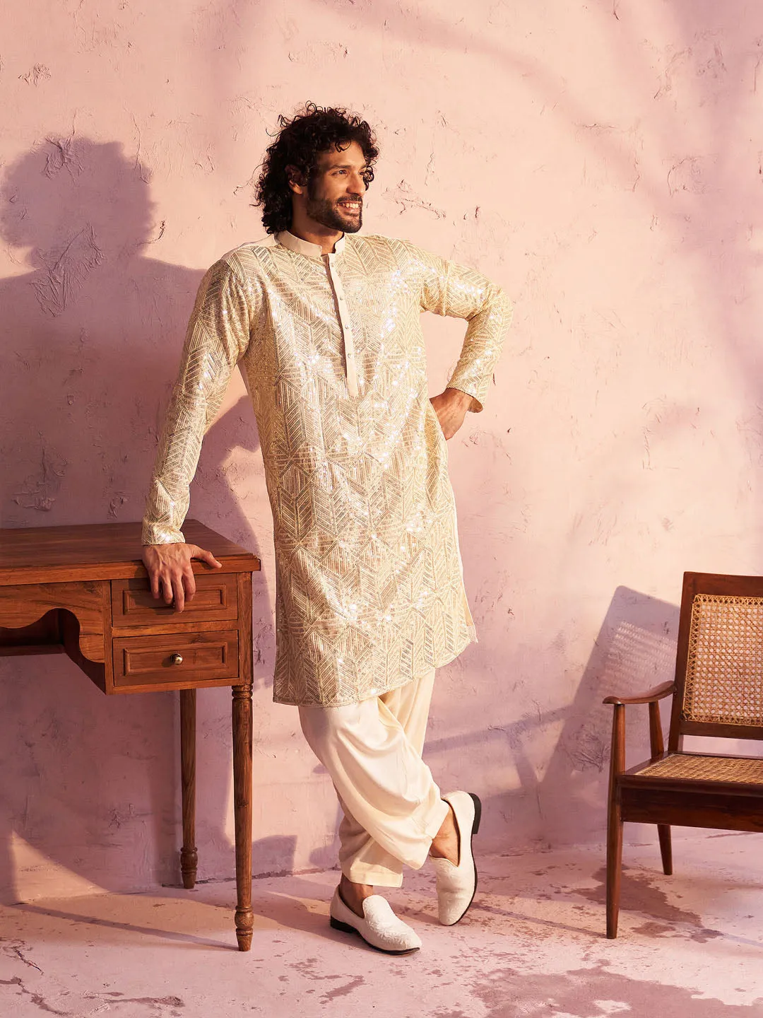VASTRAMAY Men's Cream Georgette Kurta Set